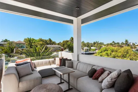 $17,900,000 | 22 Isla Bahia Drive, Fort Lauderdale, FL 33316
