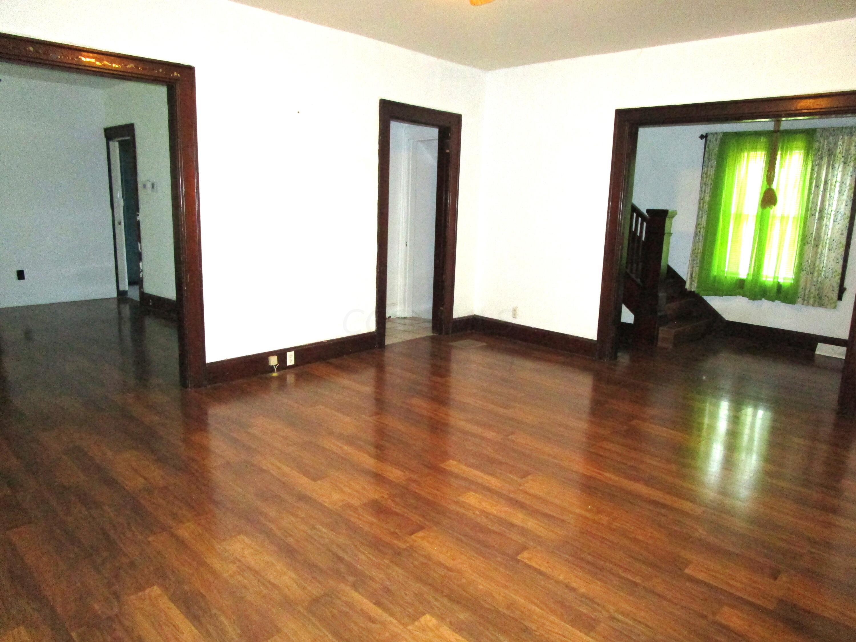 1311 Kenton Street Springfield, OH 45505 - Photo 12 of 42 Living room