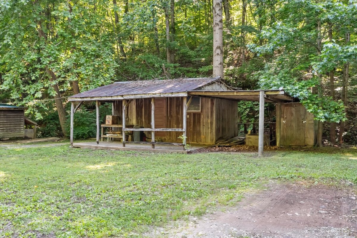 3865 Clydeton Road Waverly, TN 37185 - Photo 5 of 57