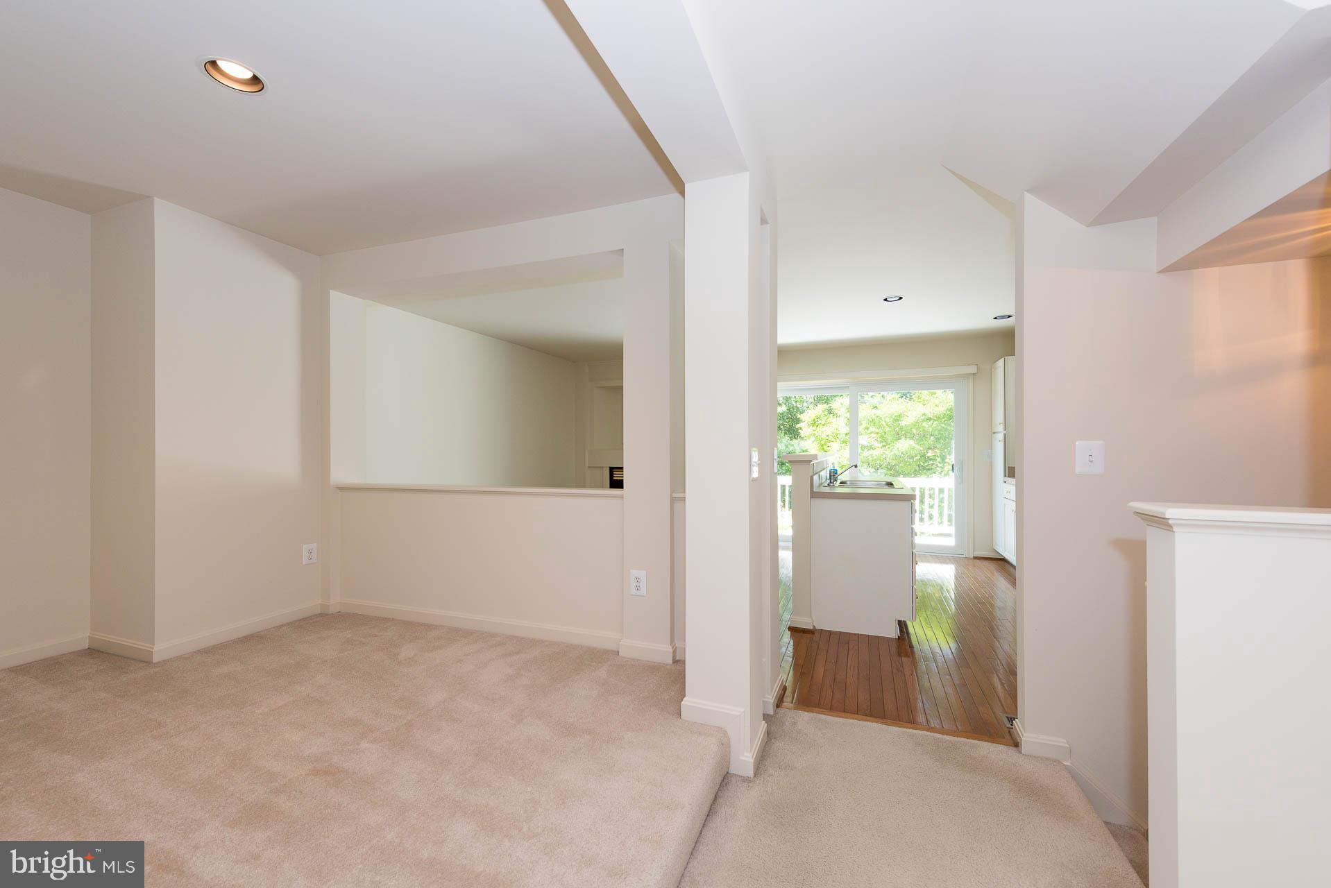 12066 Edgemere Circle Reston, VA 20190 - Photo 13 of 46