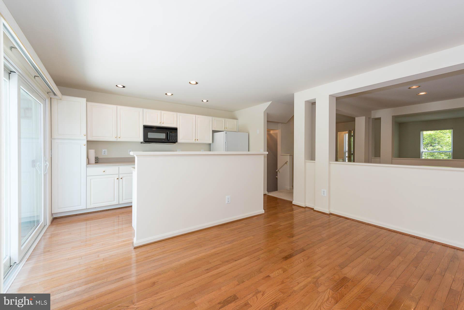 12066 Edgemere Circle Reston, VA 20190 - Photo 19 of 46