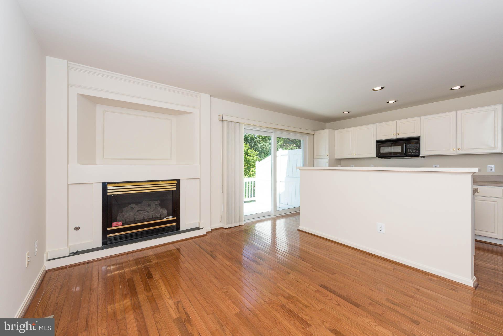 12066 Edgemere Circle Reston, VA 20190 - Photo 20 of 46