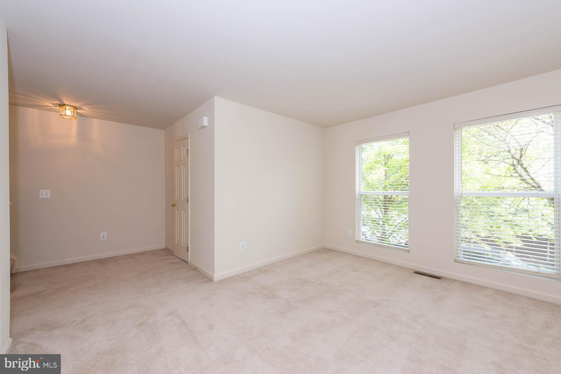 12066 Edgemere Circle Reston, VA 20190 - Photo 26 of 46