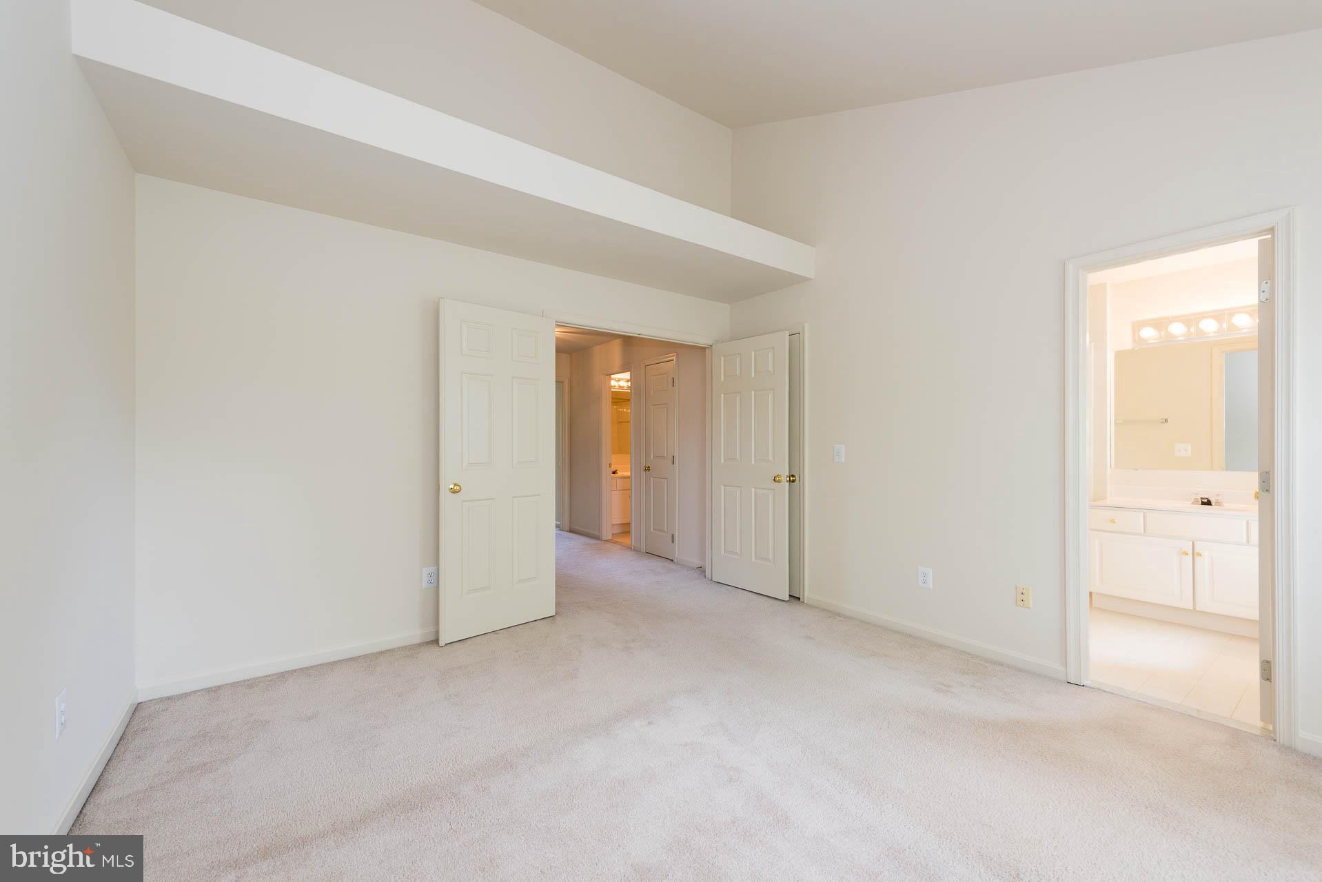 12066 Edgemere Circle Reston, VA 20190 - Photo 30 of 46