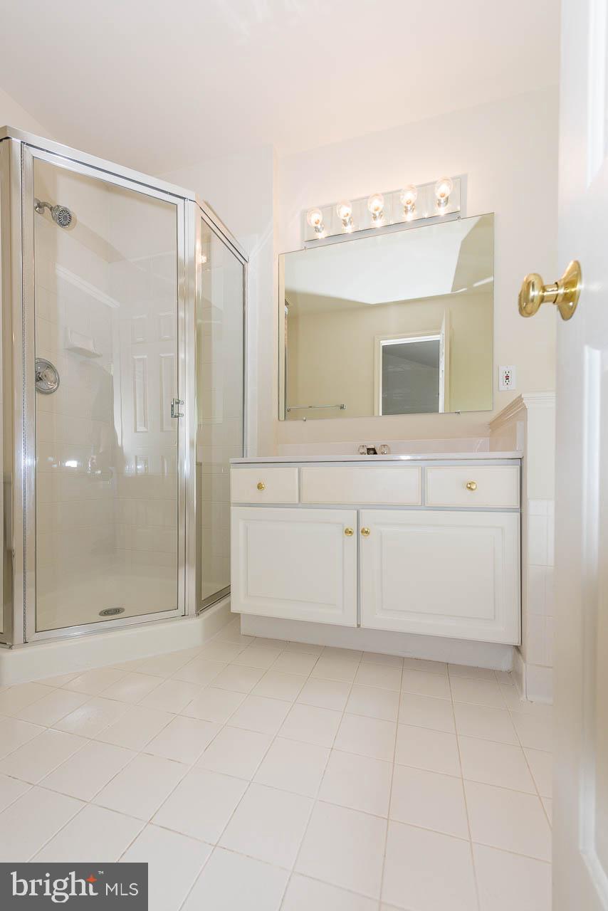 12066 Edgemere Circle Reston, VA 20190 - Photo 32 of 46