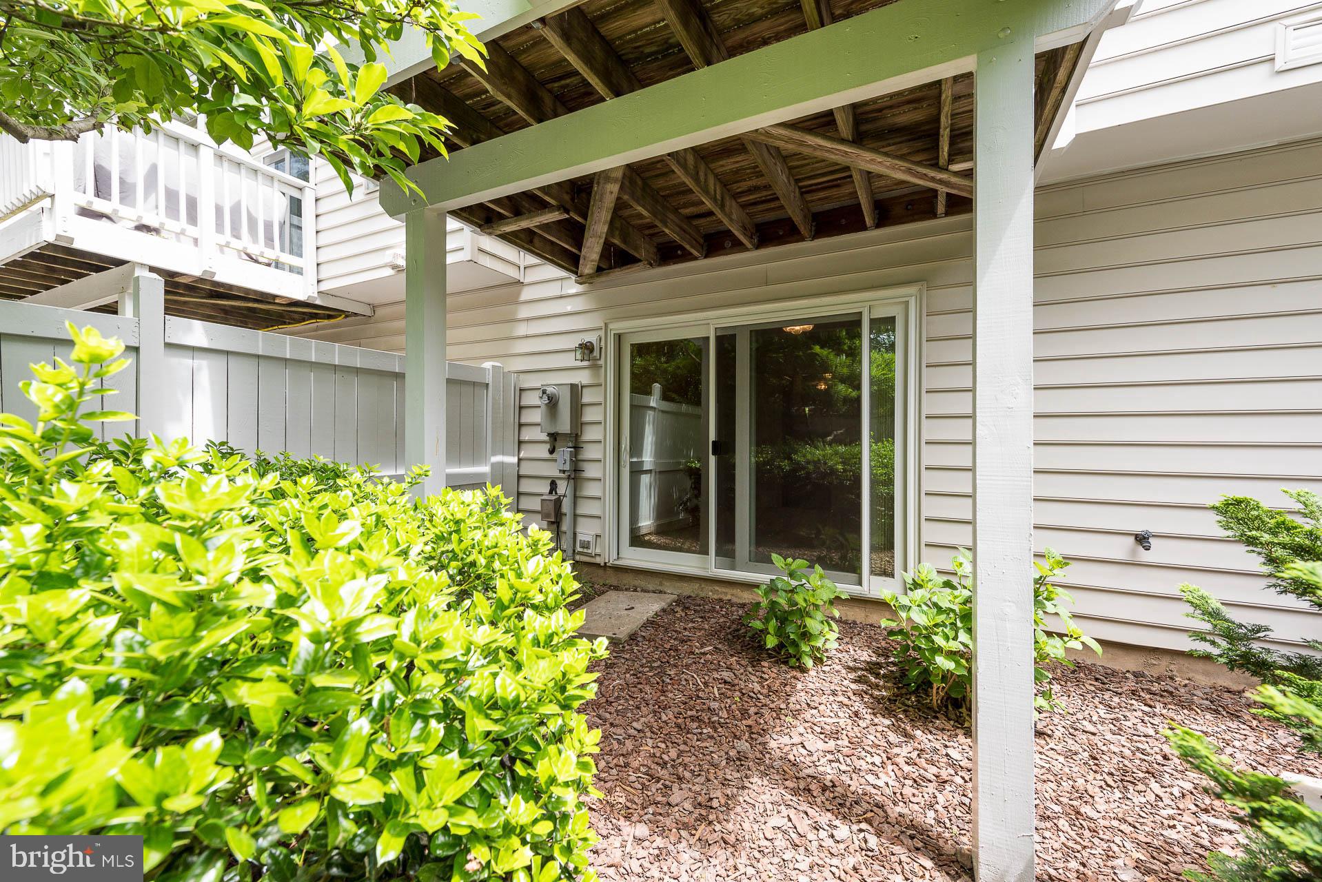 12066 Edgemere Circle Reston, VA 20190 - Photo 44 of 46