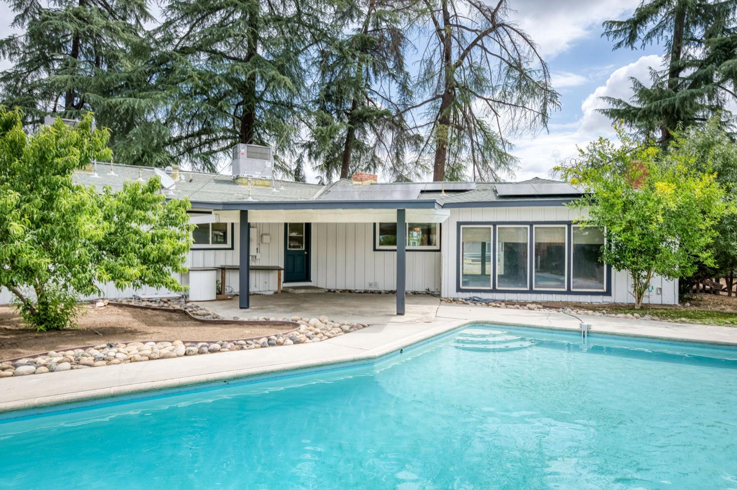 4205 Ralph Lane North Fresno, CA 93727 - Photo 52 of 59