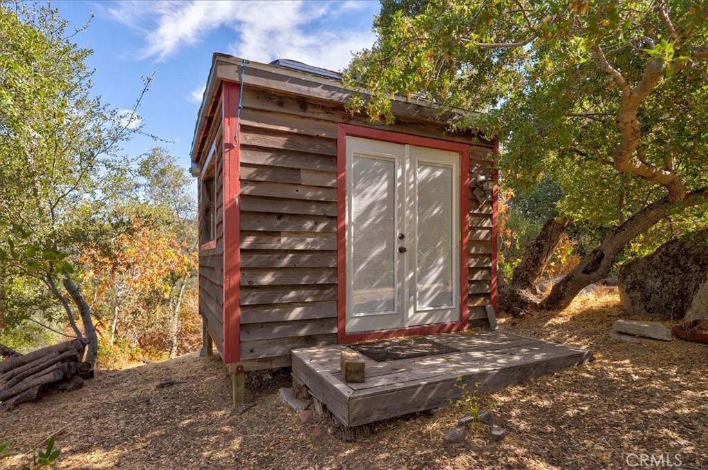 3279 Quail Run Road Mariposa, CA 95338 - Photo 8 of 37 Storage building