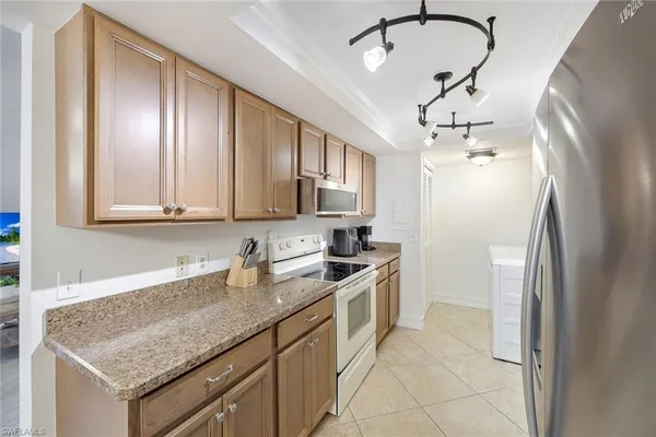 $3,100 | 3625 Boca Ciega Drive, Unit 204, Naples, FL 34112