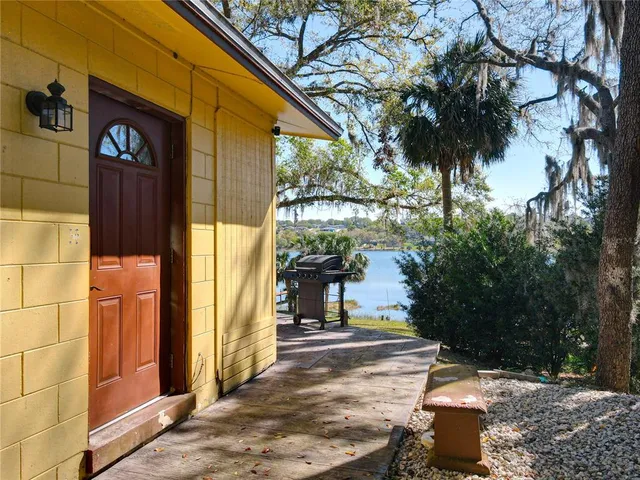 $399,000 | 1617 Lake Nettie Court, Eustis, FL 32726