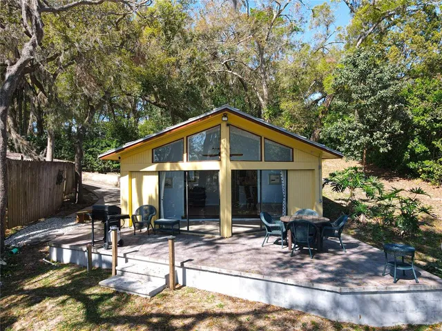 $399,000 | 1617 Lake Nettie Court, Eustis, FL 32726