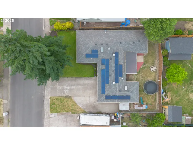 a picture of a city view