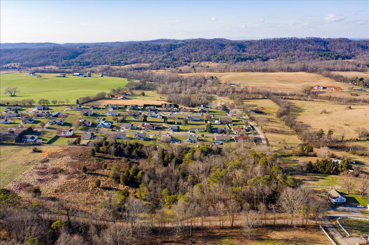 435 Keeble Road Maryville, TN 37804 - Photo 5 of 8 435-Keeble-St-Maryville-TN-5