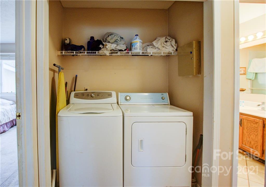 262 Spring Run Road Mooresville, NC 28117 - Photo 24 of 42 a utility room with dryer and washer