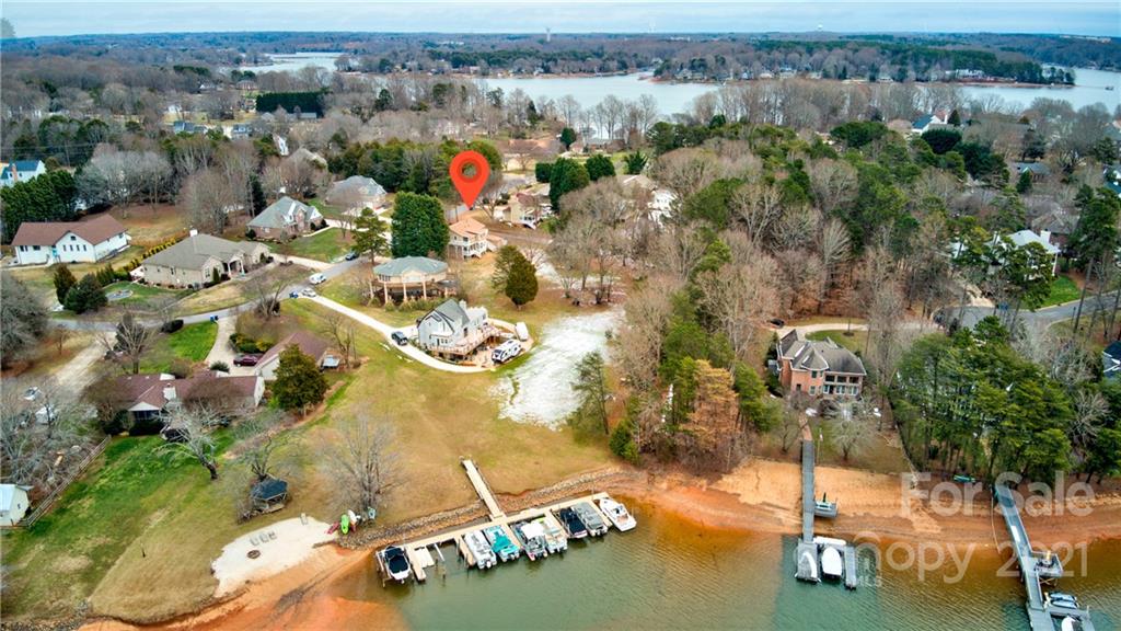 262 Spring Run Road Mooresville, NC 28117 - Photo 8 of 42 an aerial view of a houses with a yard