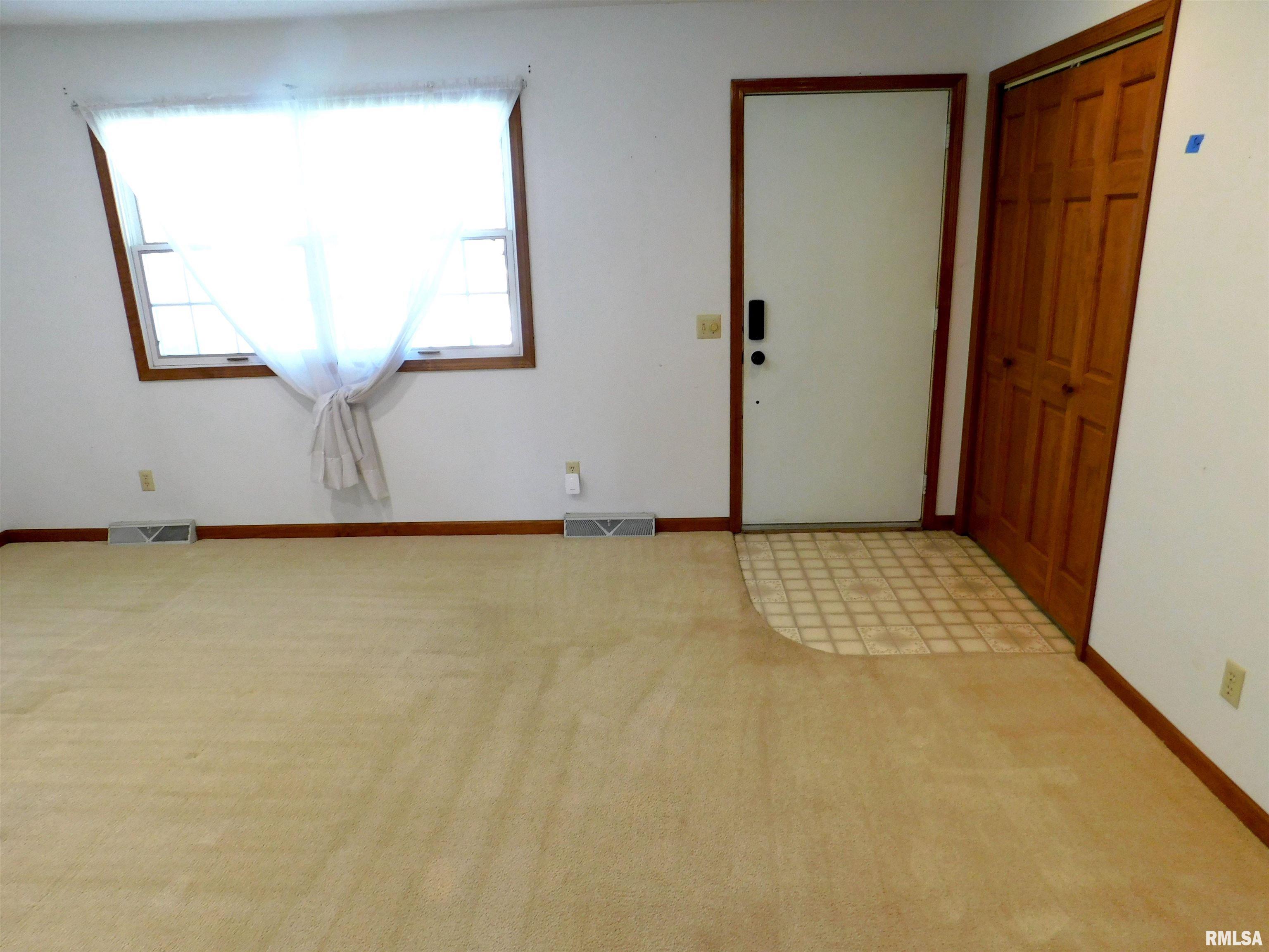 35 Galahad Drive Rochester, IL 62563 - Photo 5 of 22