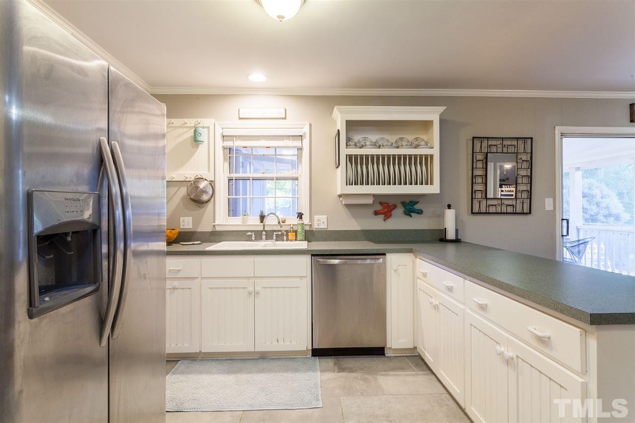 401 Old Farm Road Raleigh, NC 27606 - Photo 14 of 26
