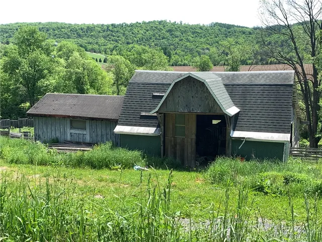 $185,000 | 8896 South Hamilton Road, Hamilton, NY 13332