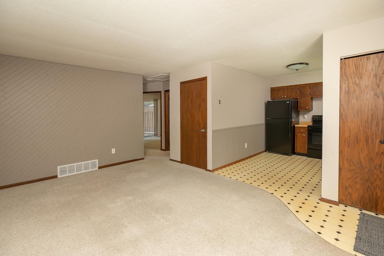 4316 22nd Avenue Northwest Rochester, MN 55901 - Photo 3 of 26 Gallery Image 3
