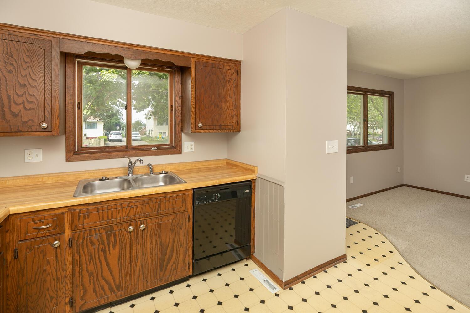4316 22nd Avenue Northwest Rochester, MN 55901 - Photo 9 of 26 Gallery Image 9