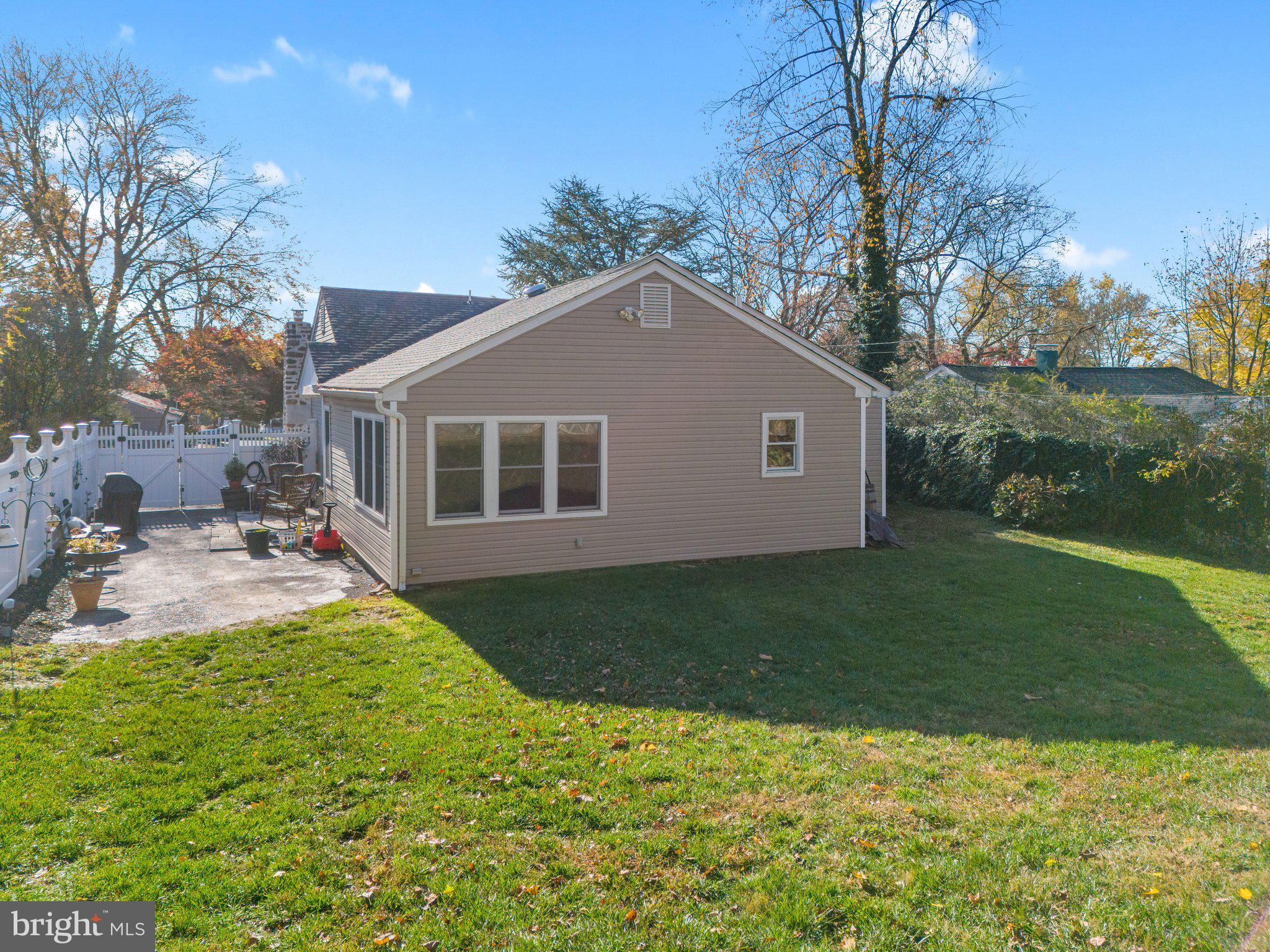 136 Gable Road Paoli, PA 19301 - Photo 27 of 38 Private patio area
