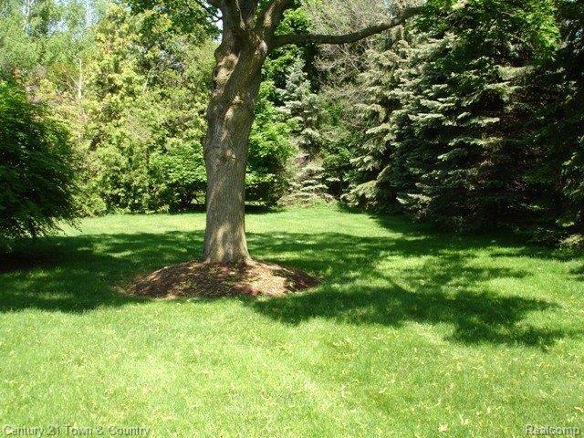 4840 Wye Oak Road Bloomfield Hills, MI 48301 - Photo 22 of 25 Large .57 Acre Lot.JPG