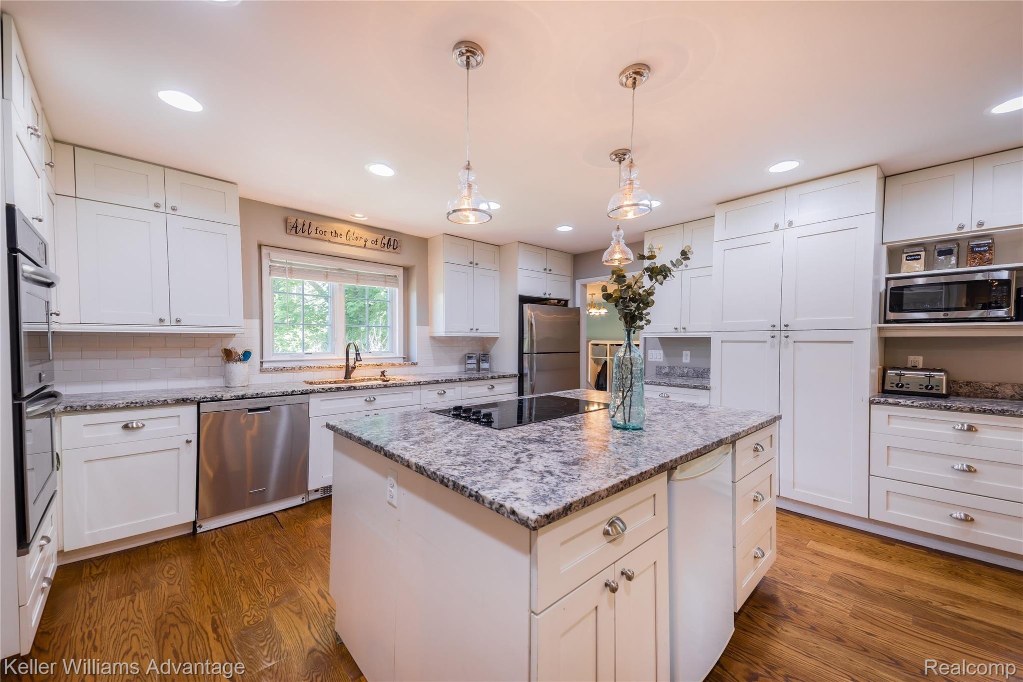 26850 Halsted Road Farmington, MI 48331 - Photo 35 of 75 DEAN _ Farmington Hills-34.jpg