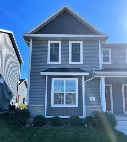 $2,700 | 621 Hillcrest Drive, Waunakee, WI 53597