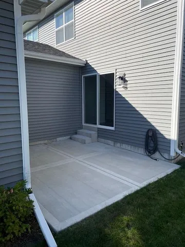 $2,700 | 621 Hillcrest Drive, Waunakee, WI 53597