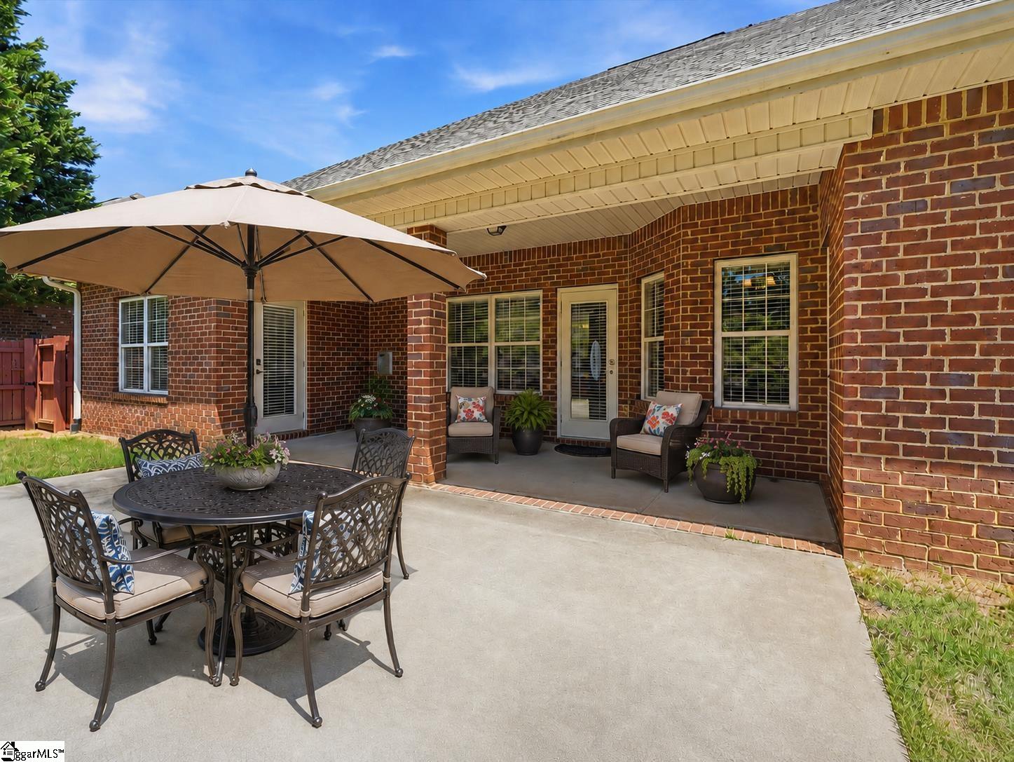 572 Ellsmere Way Moore, SC 29369 - Photo 2 of 33