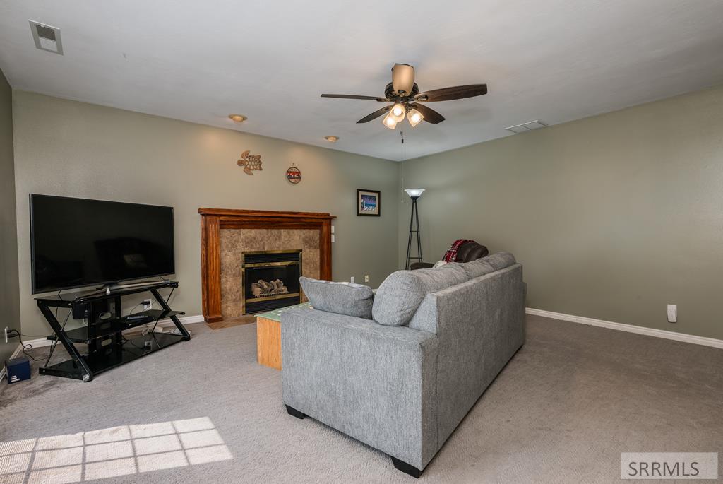 2755 Ridgecrest Drive Idaho Falls, ID 83404 - Photo 32 of 48