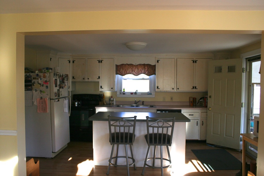 75 Main Street Hanover, MA 02339 - Photo 3 of 29 Gallery Image 3