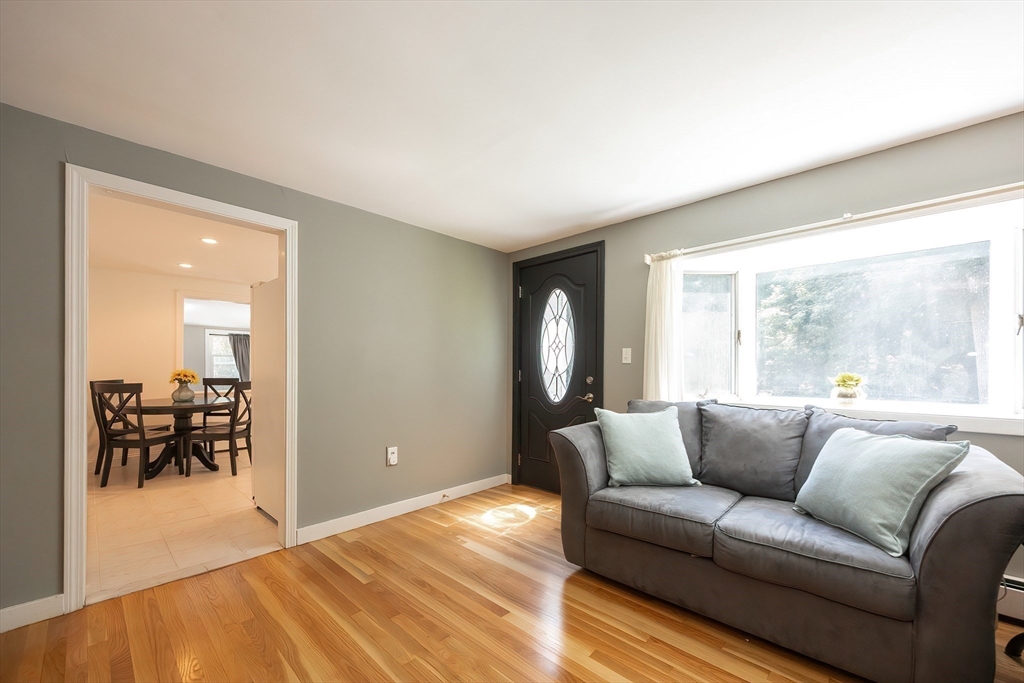 103 Leland Road Norfolk, MA 02056 - Photo 8 of 41 Gallery Image 8