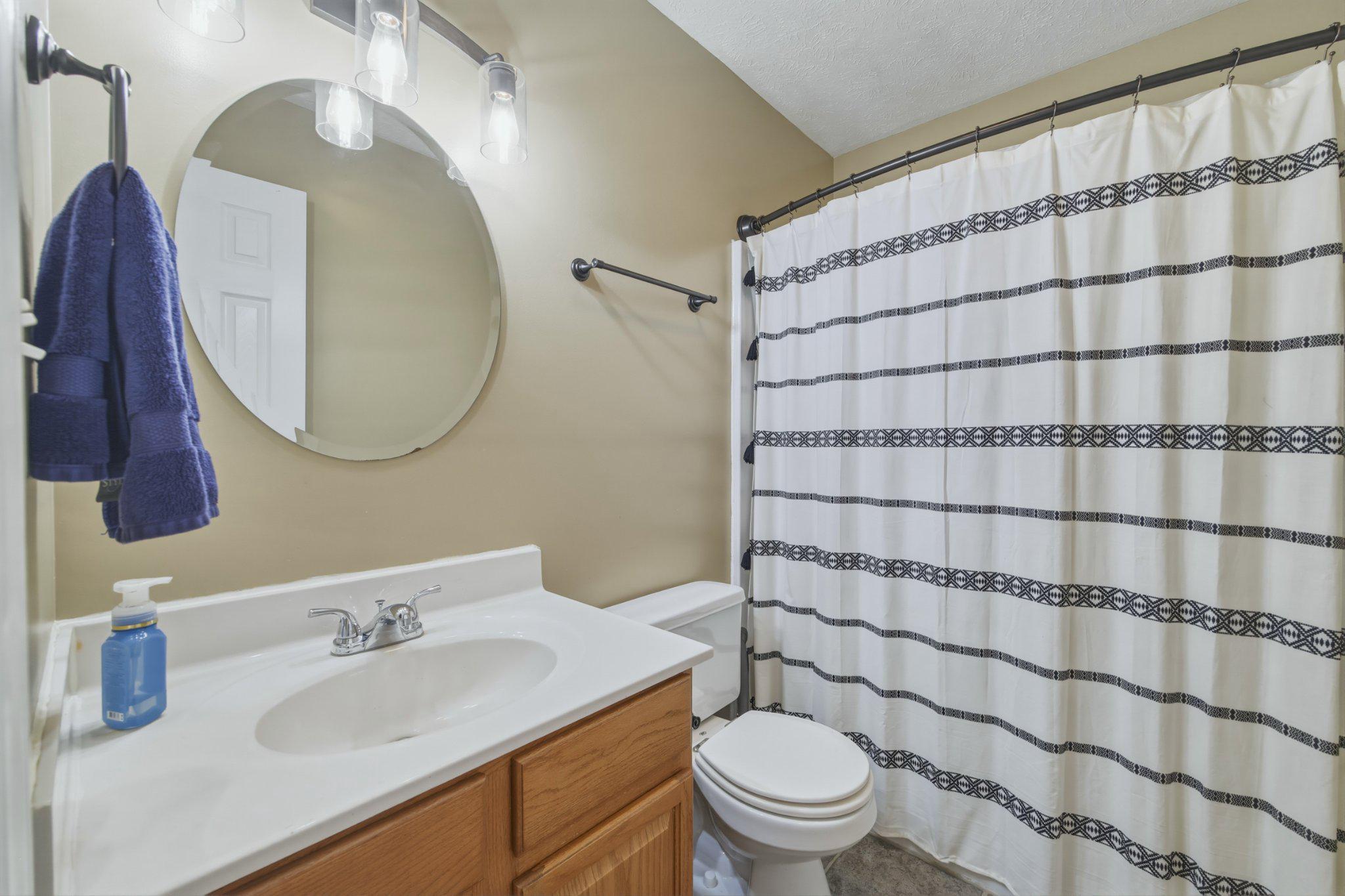 1034 Hepner Road Mount Jackson, VA 22842 - Photo 29 of 62 Full hall bathroom