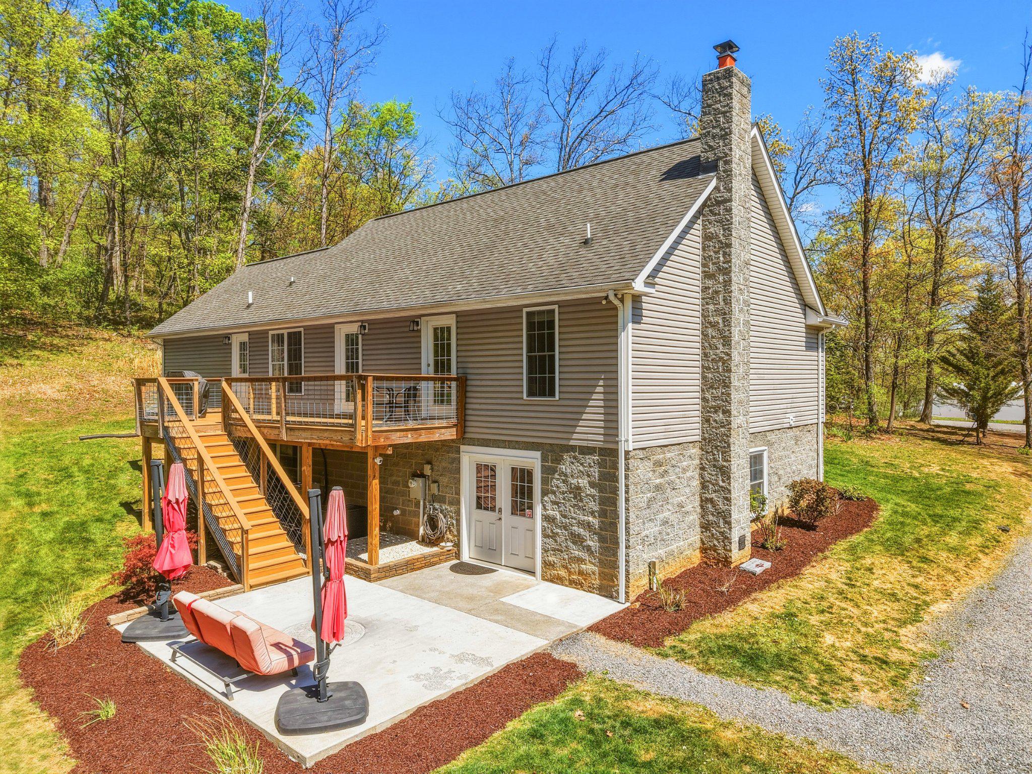 1034 Hepner Road Mount Jackson, VA 22842 - Photo 4 of 62 New deck