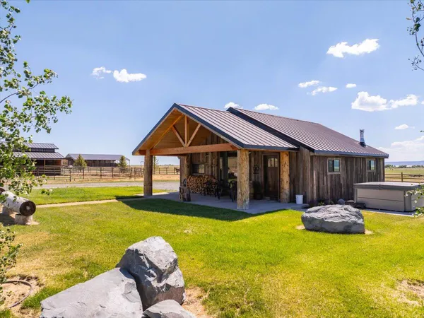 $4,200,000 | 56087 Highway 395, Davis Creek, CA 96108