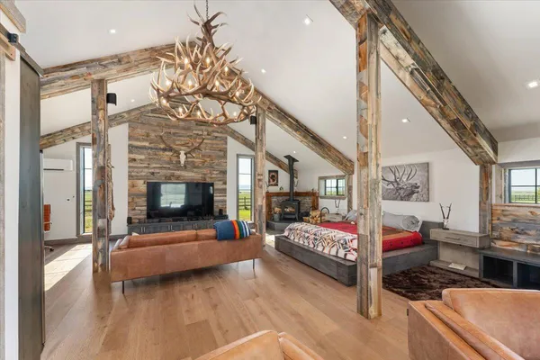 $4,200,000 | 56087 Highway 395, Davis Creek, CA 96108