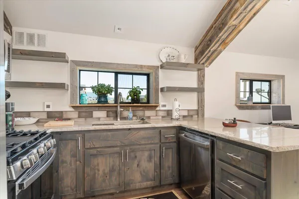 $4,200,000 | 56087 Highway 395, Davis Creek, CA 96108