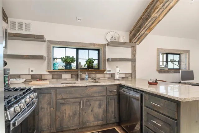 $4,200,000 | 56087 Highway 395, Davis Creek, CA 96108