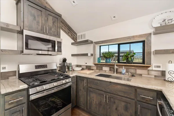 $4,200,000 | 56087 Highway 395, Davis Creek, CA 96108