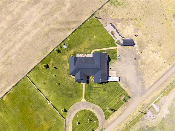 $4,200,000 | 56087 Highway 395, Davis Creek, CA 96108