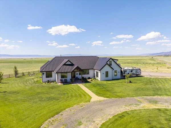 $4,200,000 | 56087 Highway 395, Davis Creek, CA 96108