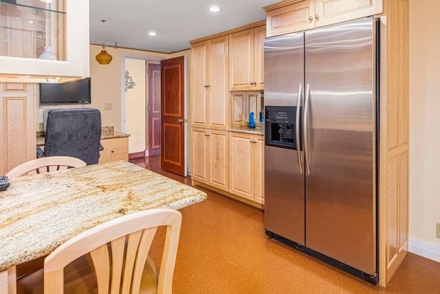 $3,050,000 | 20 Rowes Wharf, Unit TH7, Boston, MA 02110