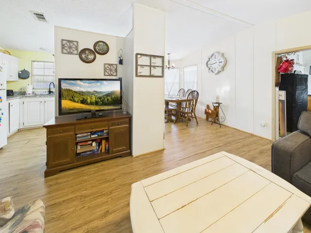 $159,000 | 102 Northeast 8th Avenue, Okeechobee, FL 34972