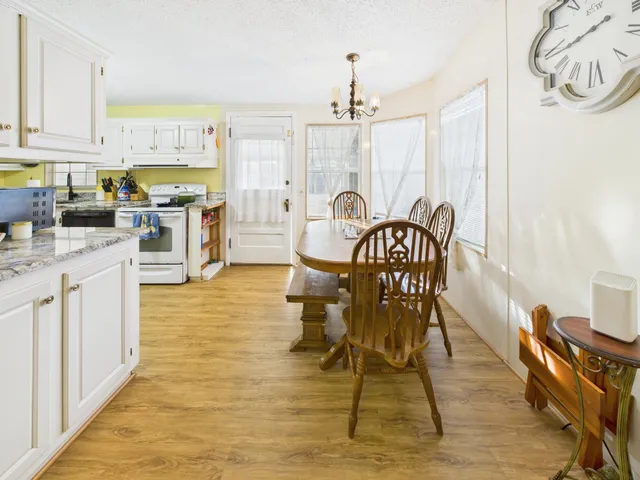 $159,000 | 102 Northeast 8th Avenue, Okeechobee, FL 34972