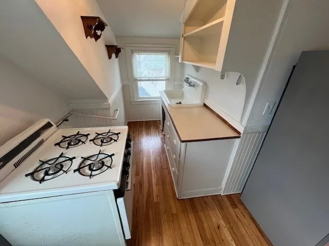 a view of kitchen with washer and dryer