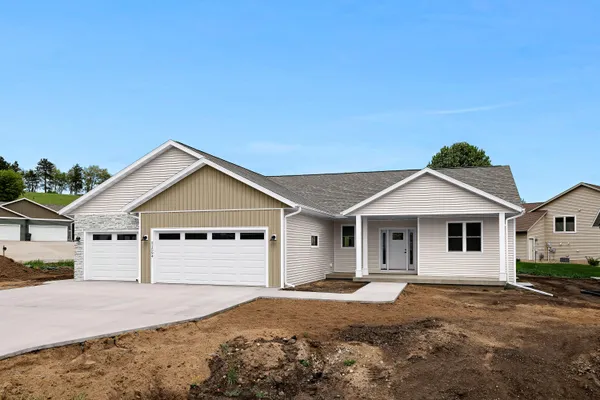 $429,900 | 21594 Somerset Downs Lane, Galesville, WI 54630