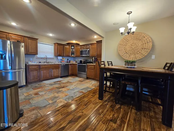 $255,000 | 609 South Proctor Boulevard, Oneida, TN 37841