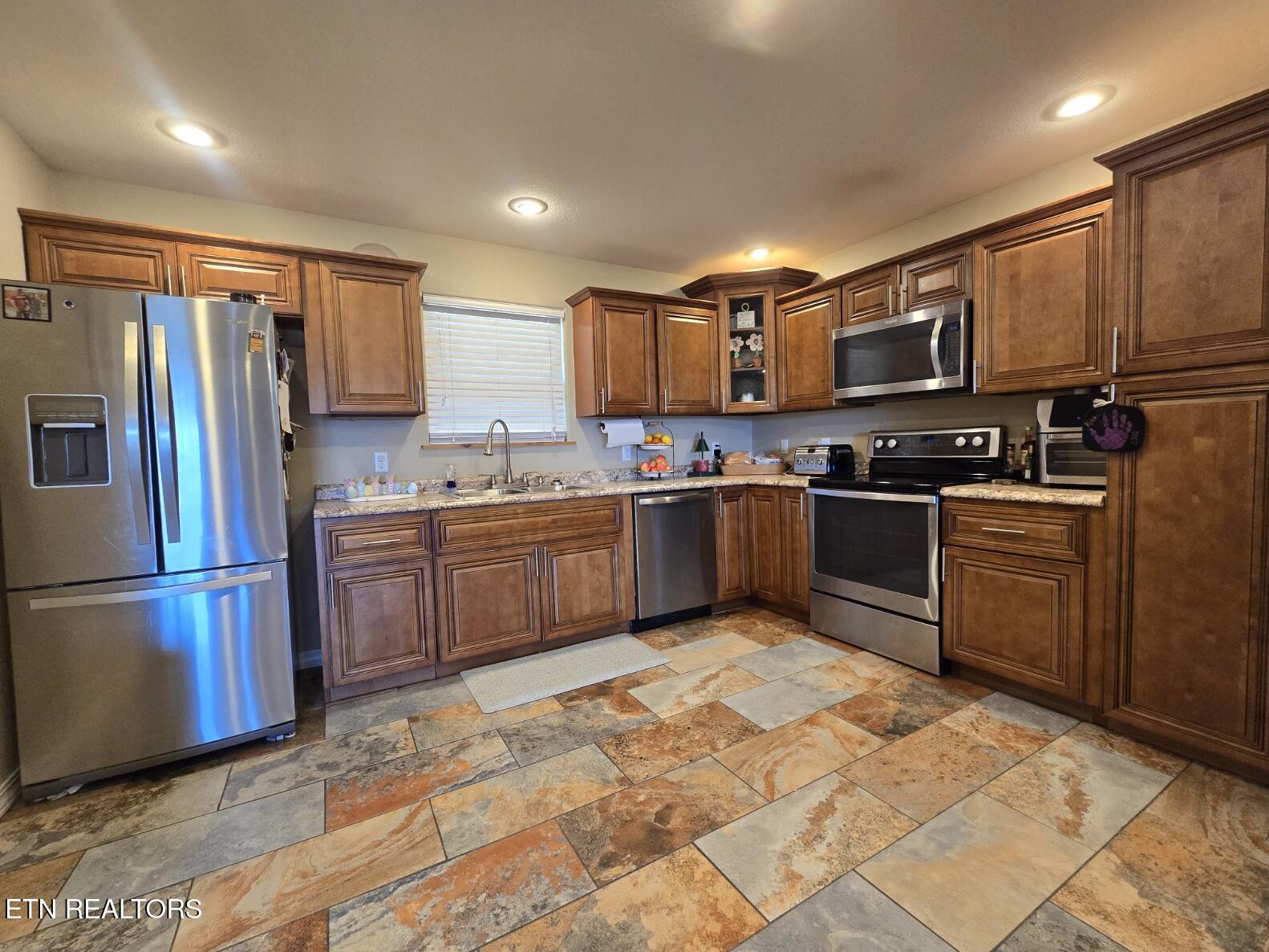 609 South Proctor Boulevard Oneida, TN 37841 - Photo 17 of 44 20260325_122512