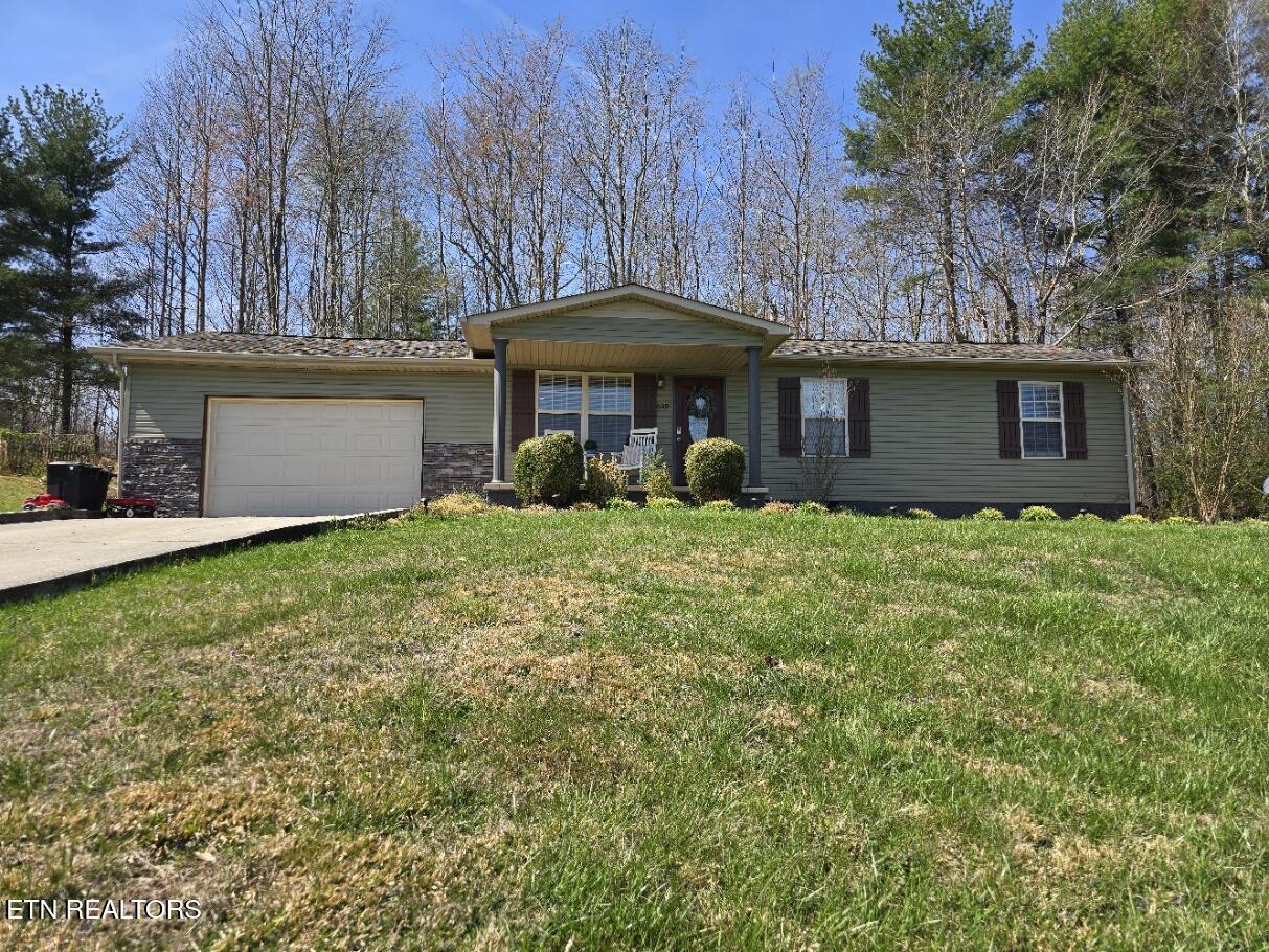 609 South Proctor Boulevard Oneida, TN 37841 - Photo 3 of 44 20260325_122120